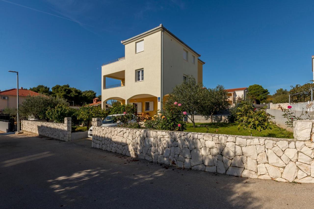 Apart Sa Terasom 250M Od Plaze,Parking,Wi Fi,Rostilj Trogir Exterior photo