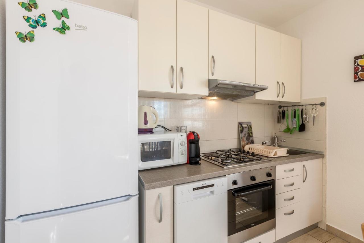 Apart Sa Terasom 250M Od Plaze,Parking,Wi Fi,Rostilj Trogir Exterior photo