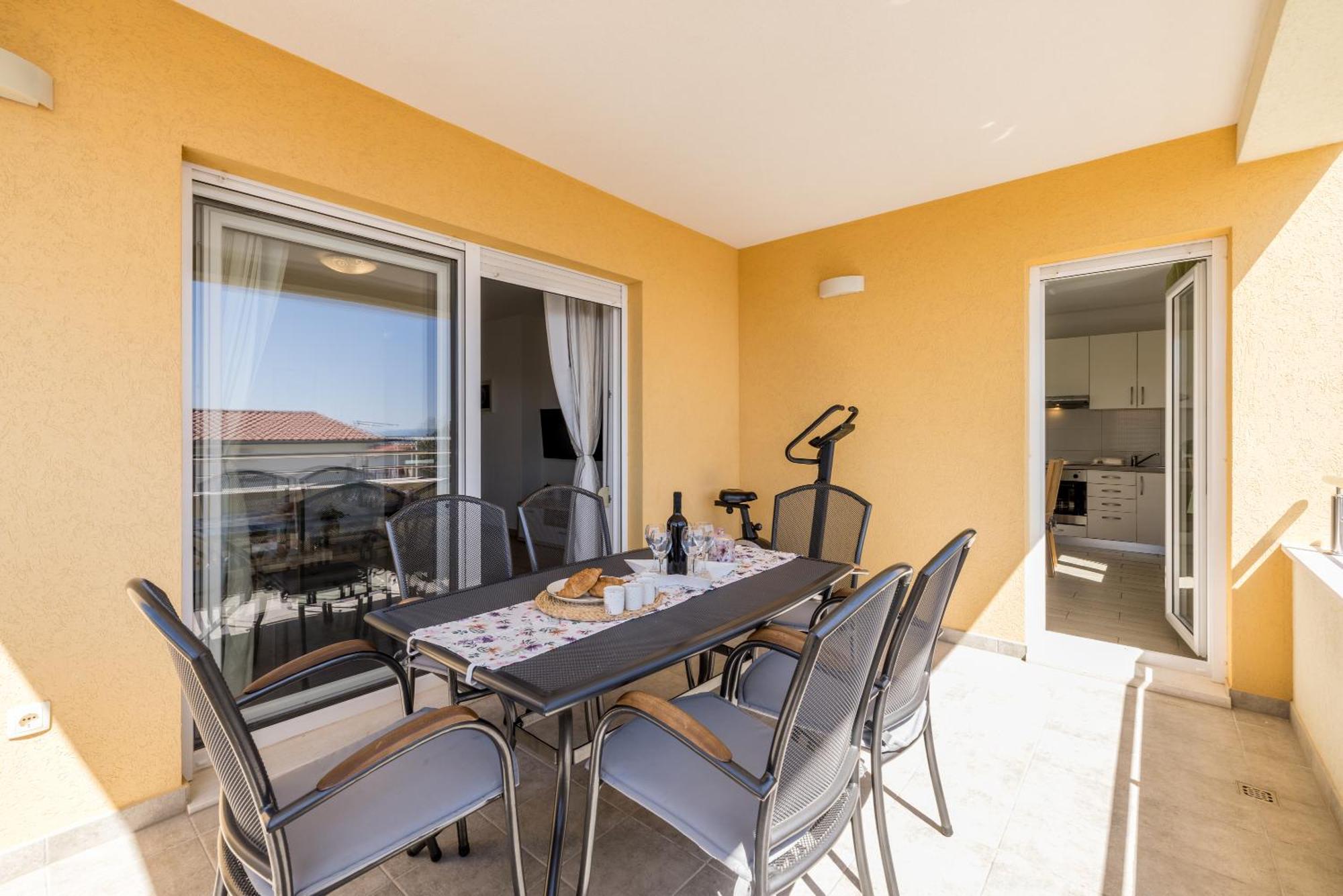 Apart Sa Terasom 250M Od Plaze,Parking,Wi Fi,Rostilj Trogir Exterior photo